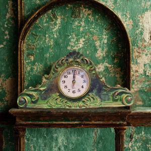 Vintage Tarzı Şömine Saati, El Boyalı Reçine Saat, Sessiz Barok Masa Saati, Fransız Dekoru, Antik Hediye, Küf Yeşili
