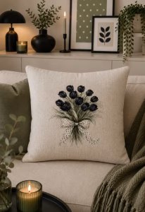 Siyah Lale Buketi Keten Desenli Dekoratif Kırlent